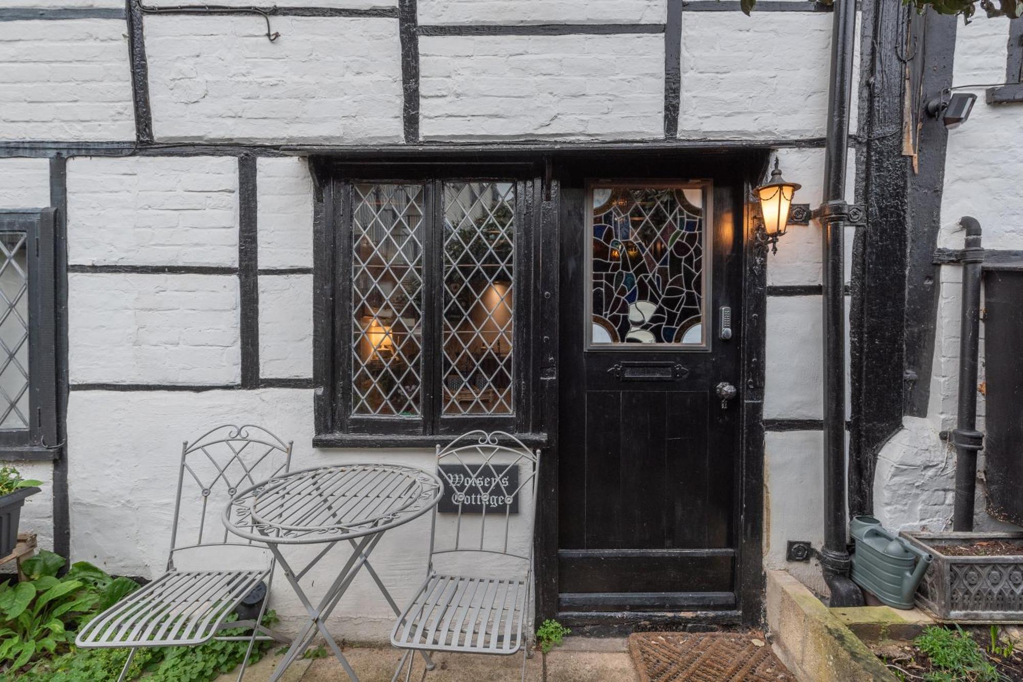 15Th Century Tiny Character Cottage-Henley Centre Eksteriør bilde
