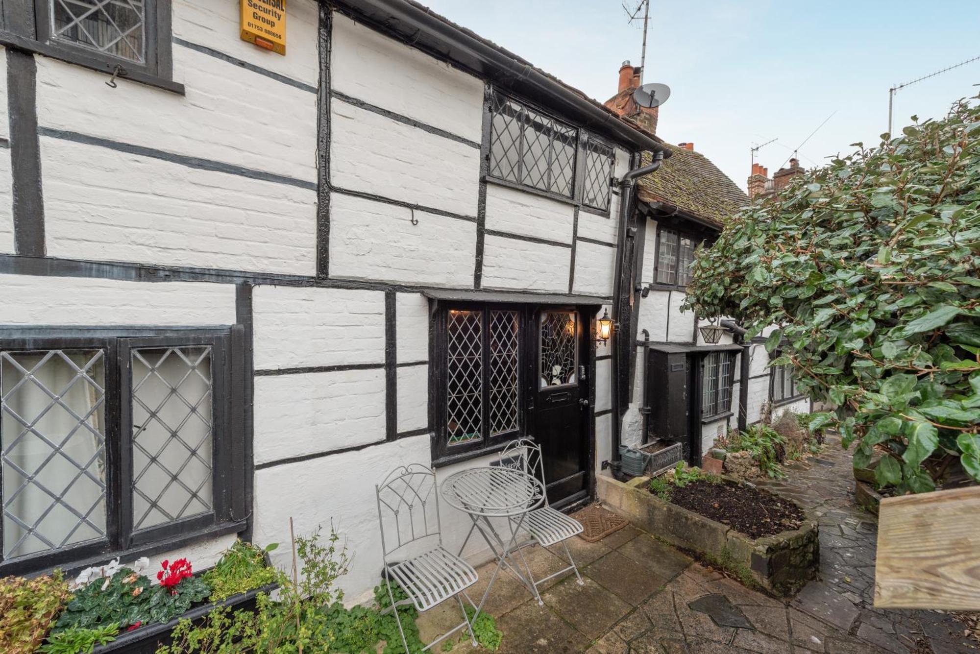 15Th Century Tiny Character Cottage-Henley Centre Eksteriør bilde